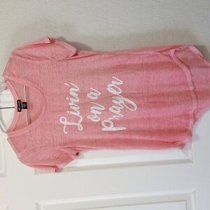 Delusional Brand "Livin' on a Prayer" Top tshirt lightweight material